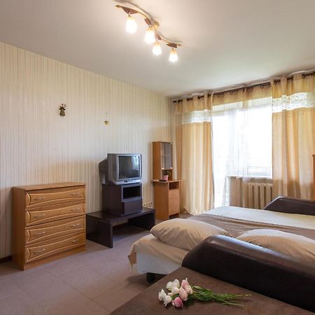 Apartment On 23 Serpnya ハルキウ エクステリア 写真
