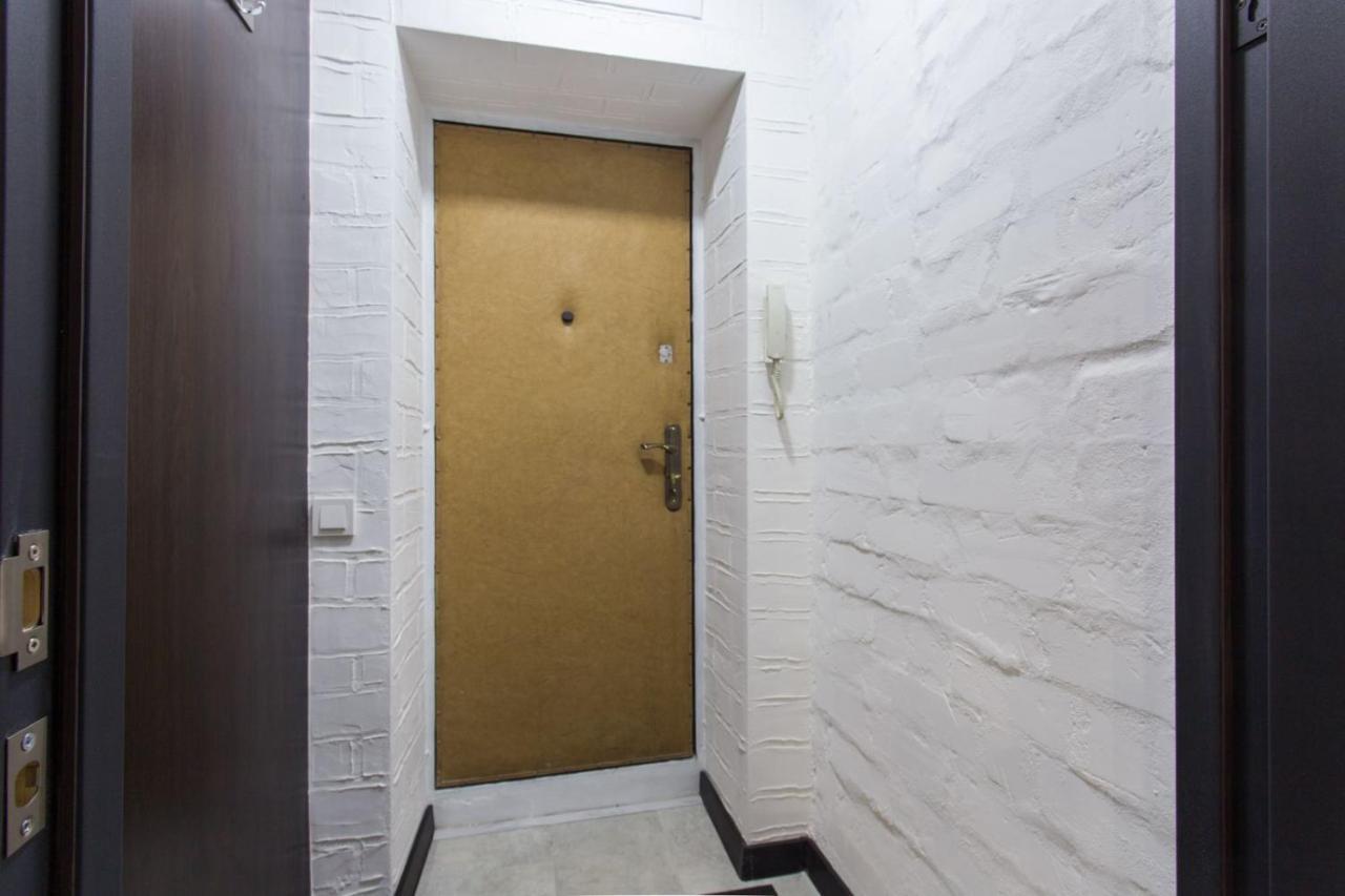 Apartment On 23 Serpnya ハルキウ エクステリア 写真