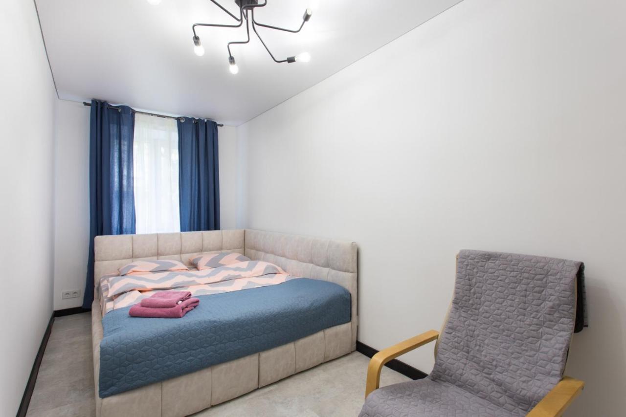 Apartment On 23 Serpnya ハルキウ エクステリア 写真