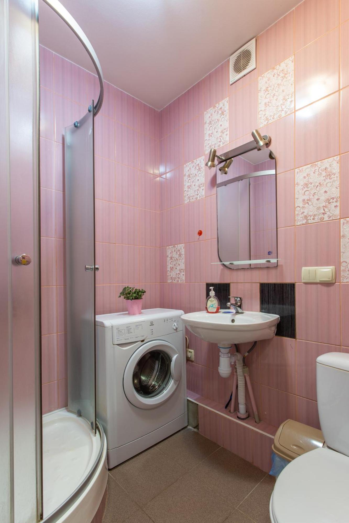 Apartment On 23 Serpnya ハルキウ エクステリア 写真