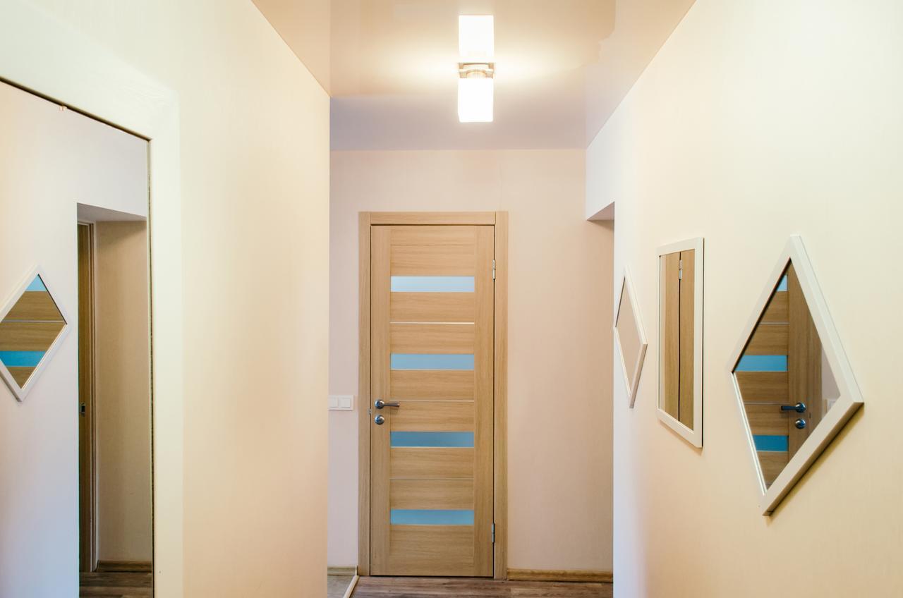 Apartment On 23 Serpnya ハルキウ エクステリア 写真